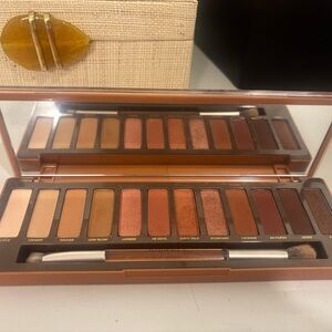 Urban Decay Naked Heat Eyeshadow Palette - Warm Neutrals